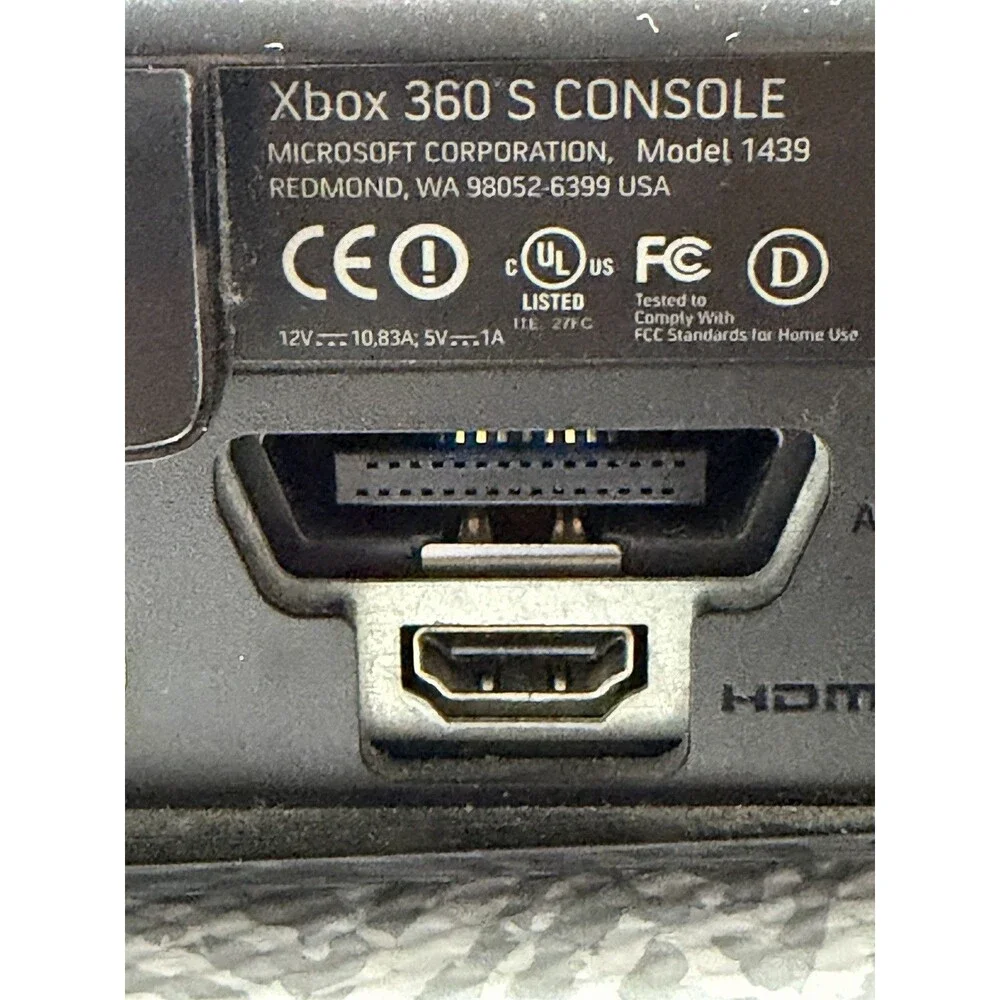 Microsoft Xbox 360 S Slim Console Model 1439 - 250GB Black - CIB (No HDMI)